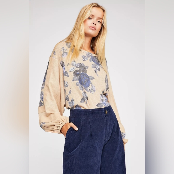 Free People Flower Patch Thermal Top Blue Roses Cream Floral XS Sweater Blouse - Picture 1 of 16